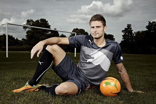 王上源：当年去欧洲试训太煎熬，大概一年时间活在未知世界里