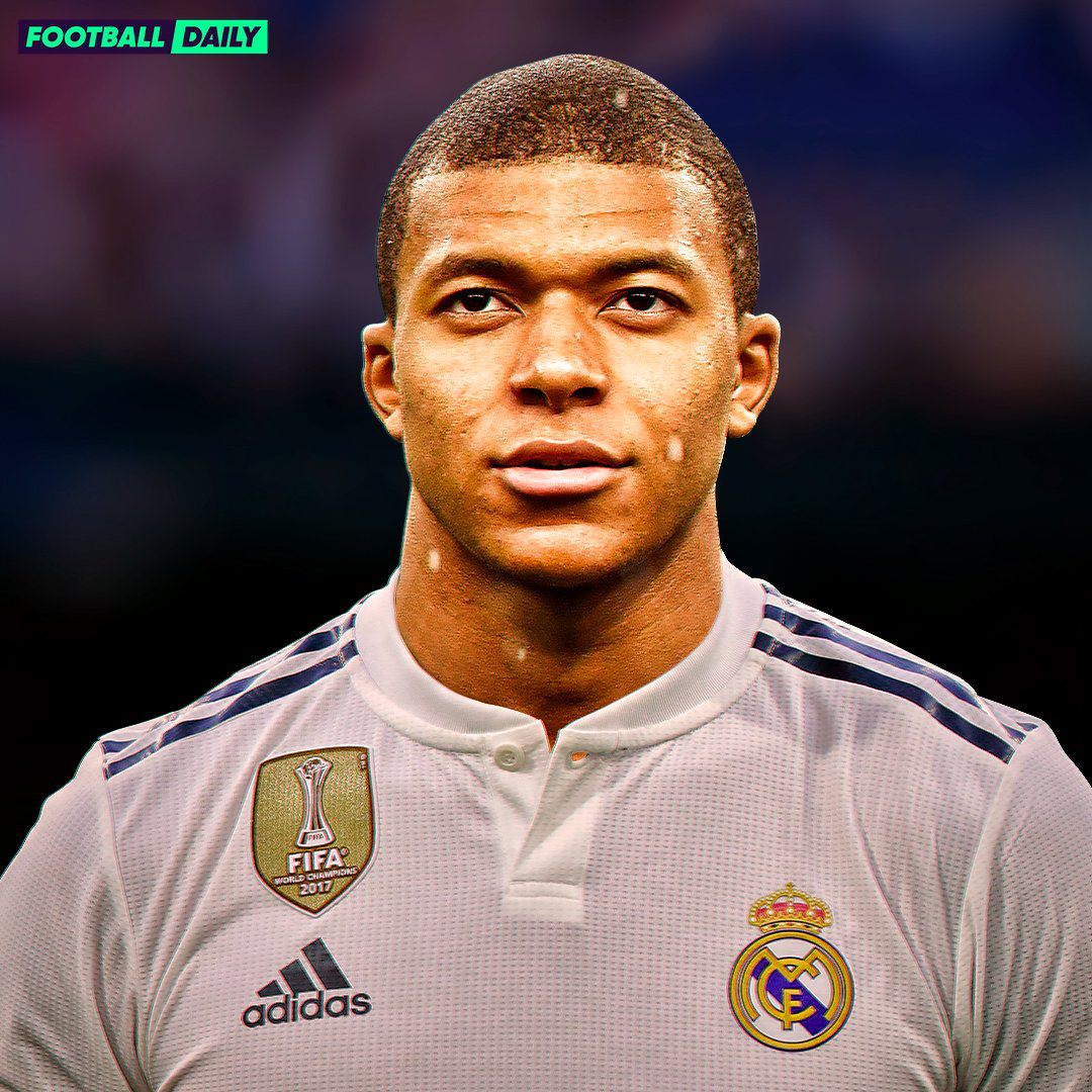 德转统计五大联赛最年长戴帽前10：莱万第8，C罗两度上榜