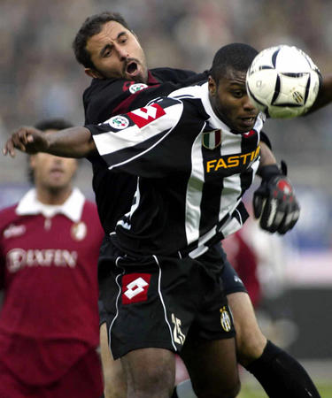 FC26欧冠黄金时刻卡：哈兰德、亚马尔、米利唐、埃斯特旺在列（FC26欧冠黄金时刻卡公布：哈兰德、亚马尔、米利唐、埃斯特旺入选）