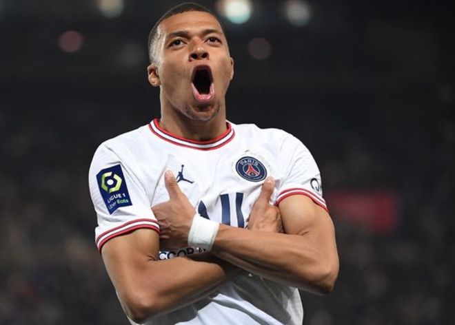 英超-阿森纳4-0狼队：首尾大战，有悬念吗｜前瞻（英超前瞻：首尾对决，阿森纳战狼队还有悬念？）