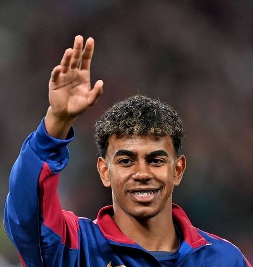 罗马诺：米兰和戴维没接触，球员经纪人否认所有冬窗离队传闻