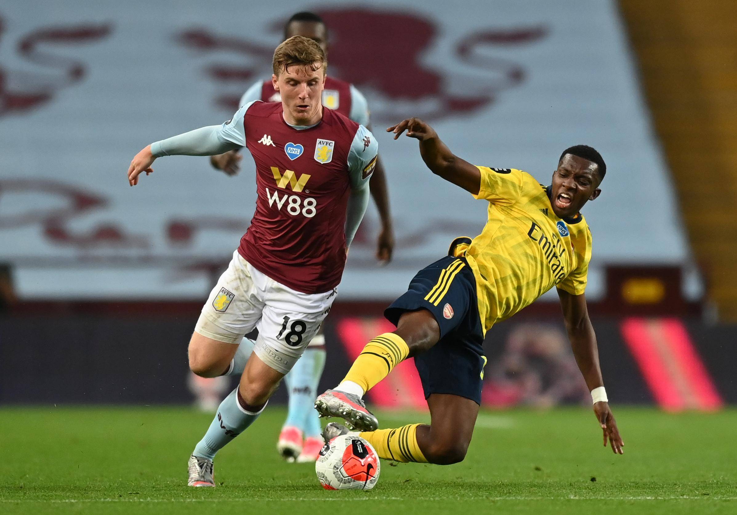 随着AC米兰3-2大逆转，意甲最新积分榜出炉：榜首易主+前三重洗牌