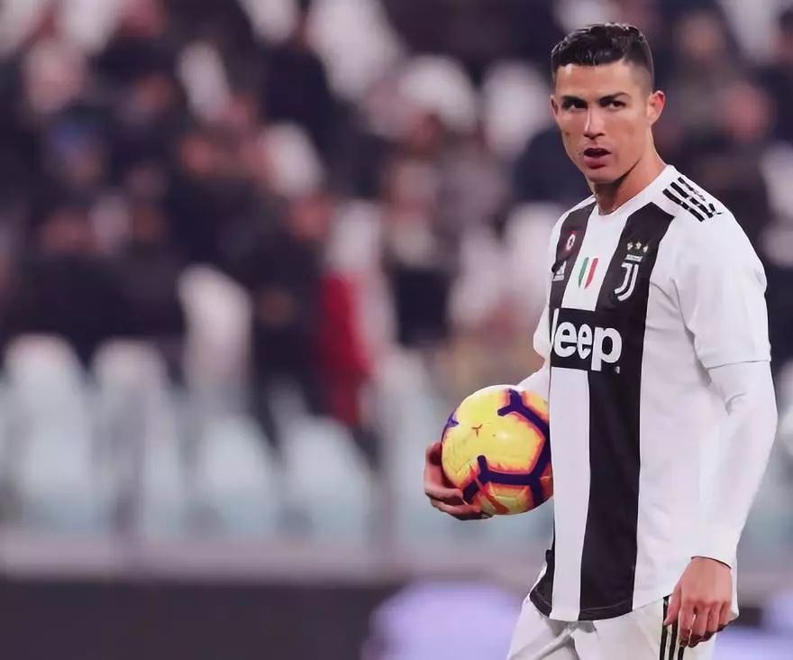 助罗马升至意甲榜首，斯维拉尔达成罗马生涯100场里程碑