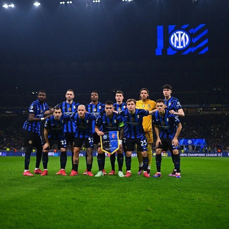 篮球篮网主力球员赛后受媒体采访