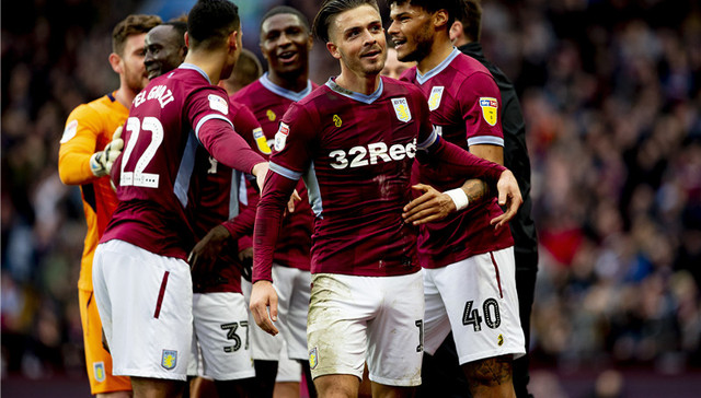 成都金牛公安：蓉城vs河南期间，两名观众做出侮辱性动作被行拘