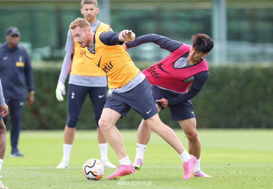 神剧情！爱尔兰此前排小组第三，连克葡萄牙、匈牙利进附加赛（逆天反转！小组第三的爱尔兰先后击败葡萄牙、匈牙利挺进附加赛）