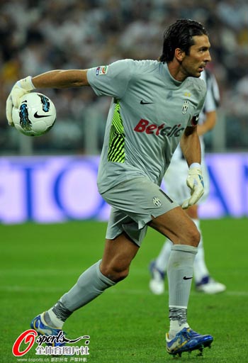 记者：尤文可能在冬窗拿洛卡特利和国米租借交换弗拉泰西