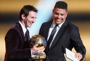 沪媒：中超颁奖金哨难服众，MVP给非前3球队球员亦有争议（沪媒：中超金哨评选难服众，MVP落在非前三球队再掀争议）