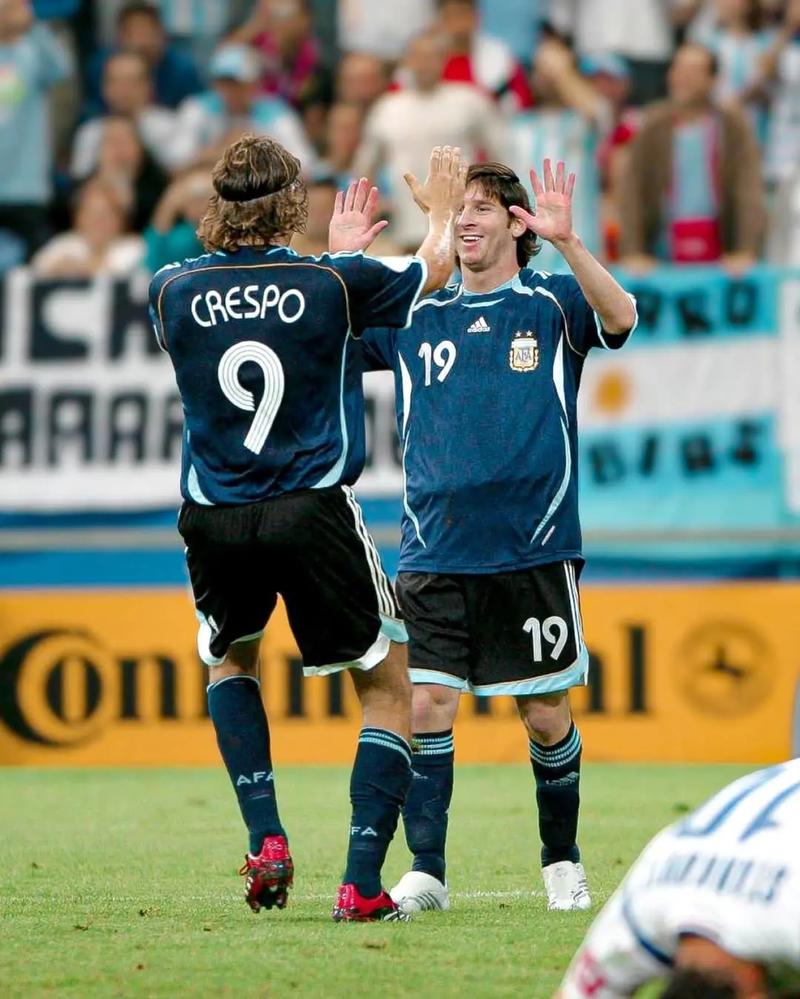 半场战报：米兰0-0拉齐奥，迈尼昂献神扑，红黑军团0射正