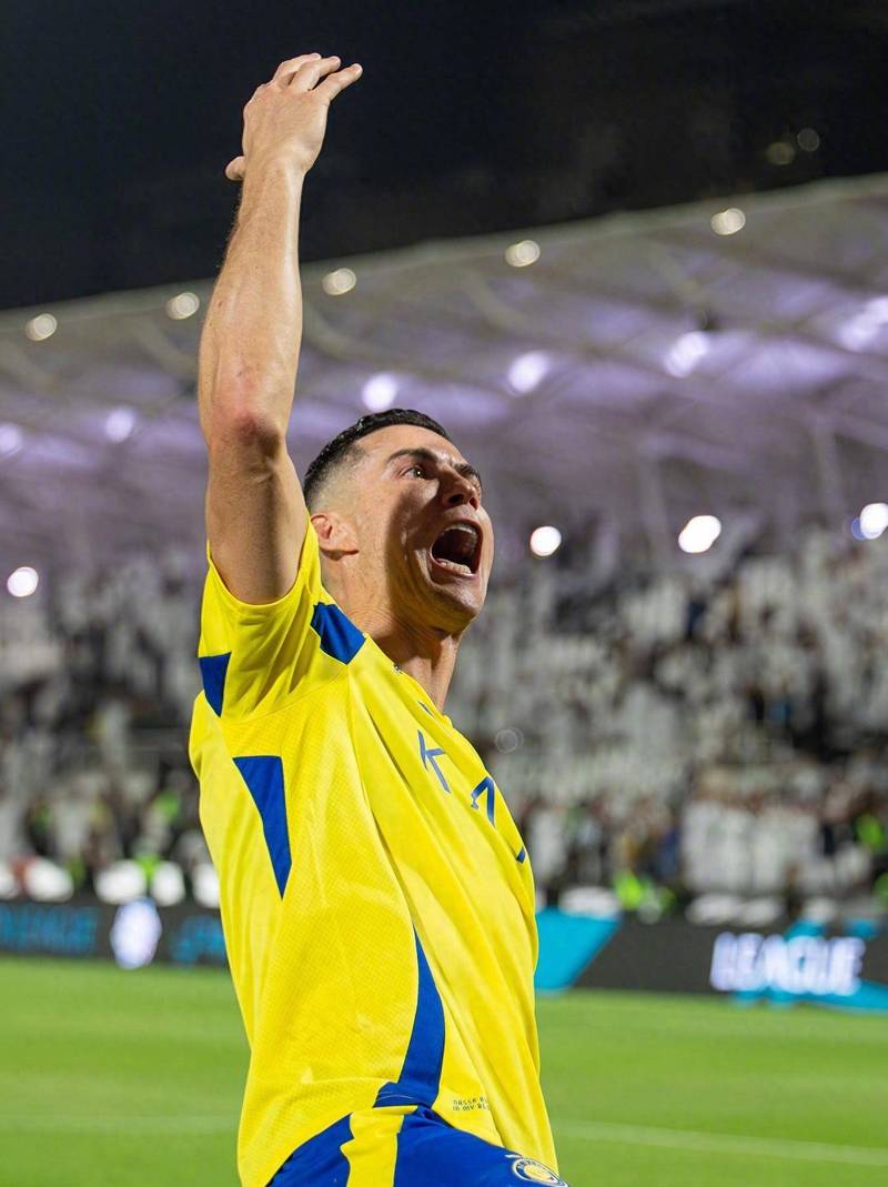 意媒：德佬对孔蒂依然保持完全信任，双方将召开会议分析现状