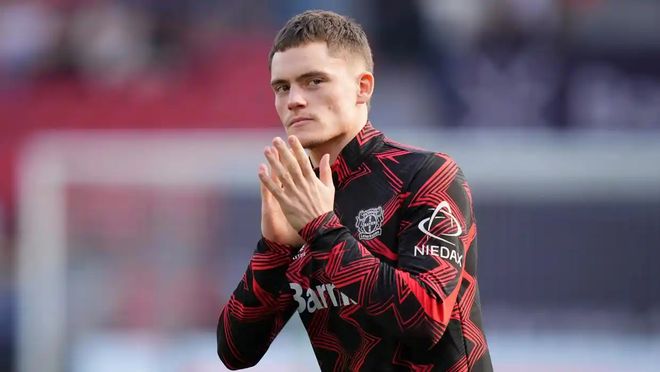 湖人浓眉哥篮下统治力助球队获胜