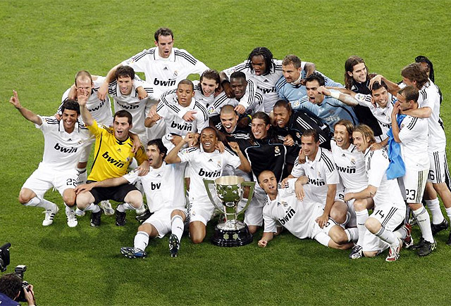 欧冠积分榜：阿森纳全胜领跑，巴黎、拜仁、国米、皇马均12分