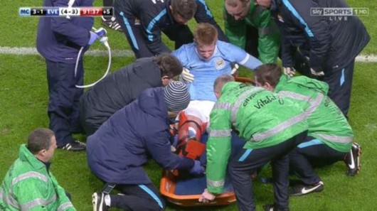 拉斯穆斯·霍伊伦(22 岁)在那不勒斯对阵尤文图斯的比赛中攻入 2 个进球！