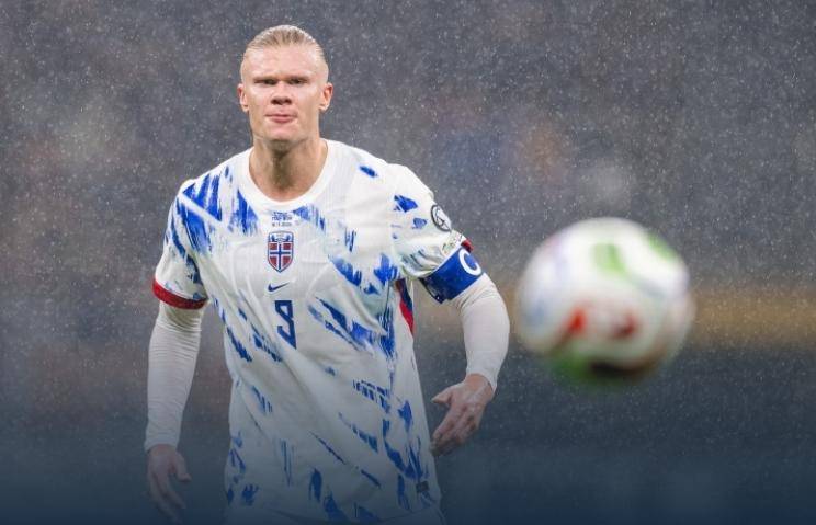 记者：巴洛特利与达曼协作的传闻不实，没有球队有意签下他（记者：巴洛特利与达曼合作传闻不实，暂无球队有意引进他）