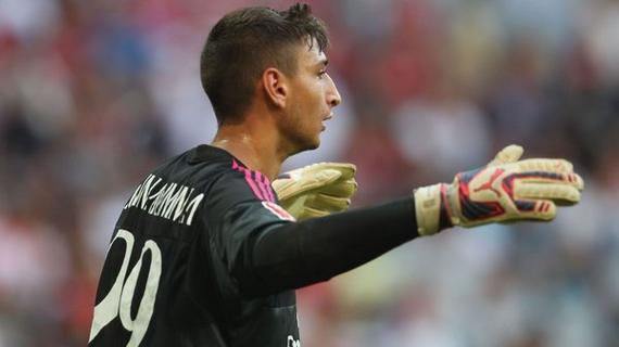 每体列足坛十大奇葩条款：博格坎普拒坐飞机；内马尔微笑条款