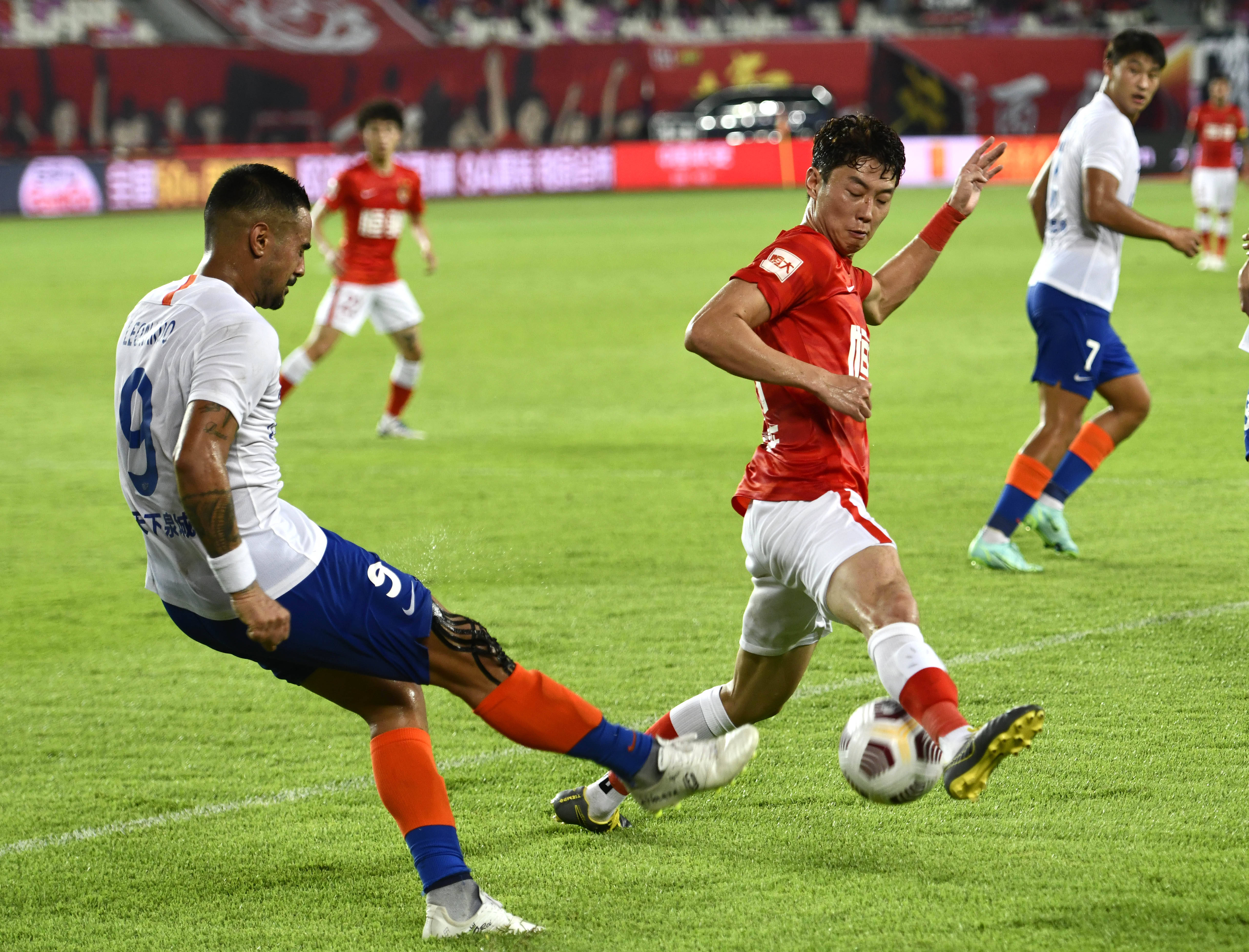 他终于等到属于自己的掌声