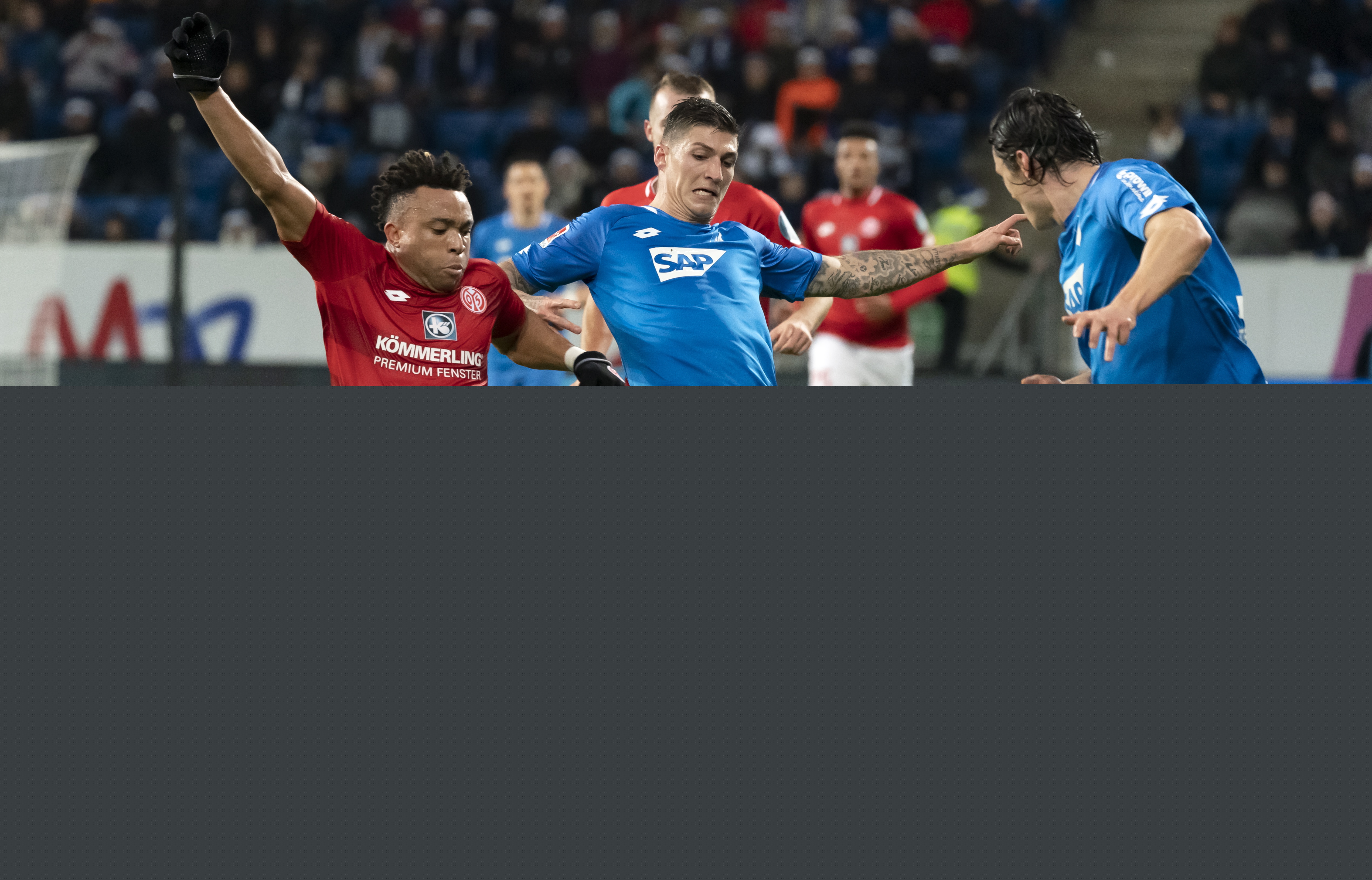 莱默尔：我当然愿意和拜仁续约，我在这里过得很开心（莱默尔表态愿与拜仁续约：在这里过得很开心）