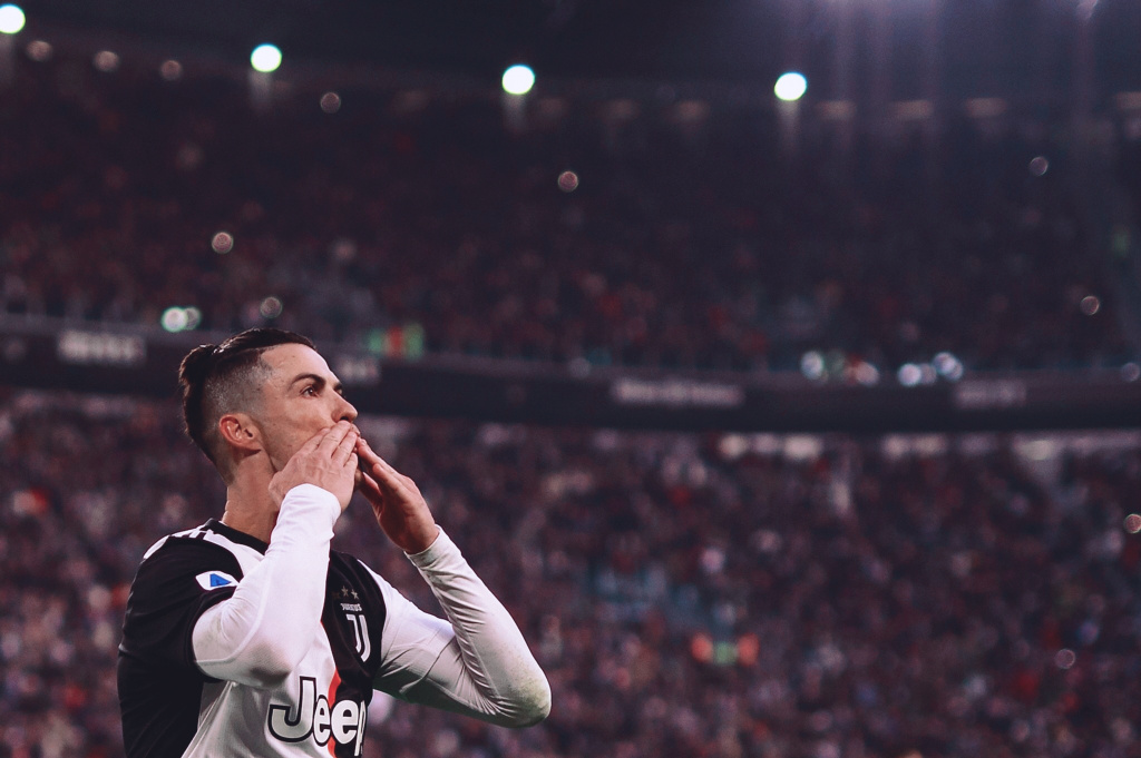 北青：邵佳一首期国足集训最早明年1月，将推进年轻化进程（北青：邵佳一首期国足集训或最早明年1月开营，将推进球队年轻化）